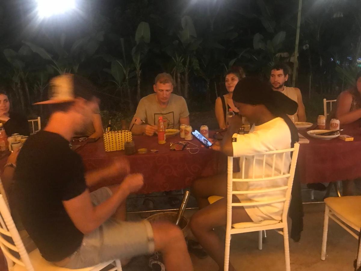 Xuan Dam Bee Lucky Homestay מראה חיצוני תמונה