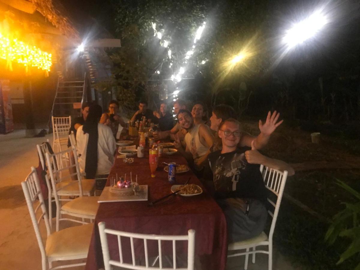 Xuan Dam Bee Lucky Homestay מראה חיצוני תמונה